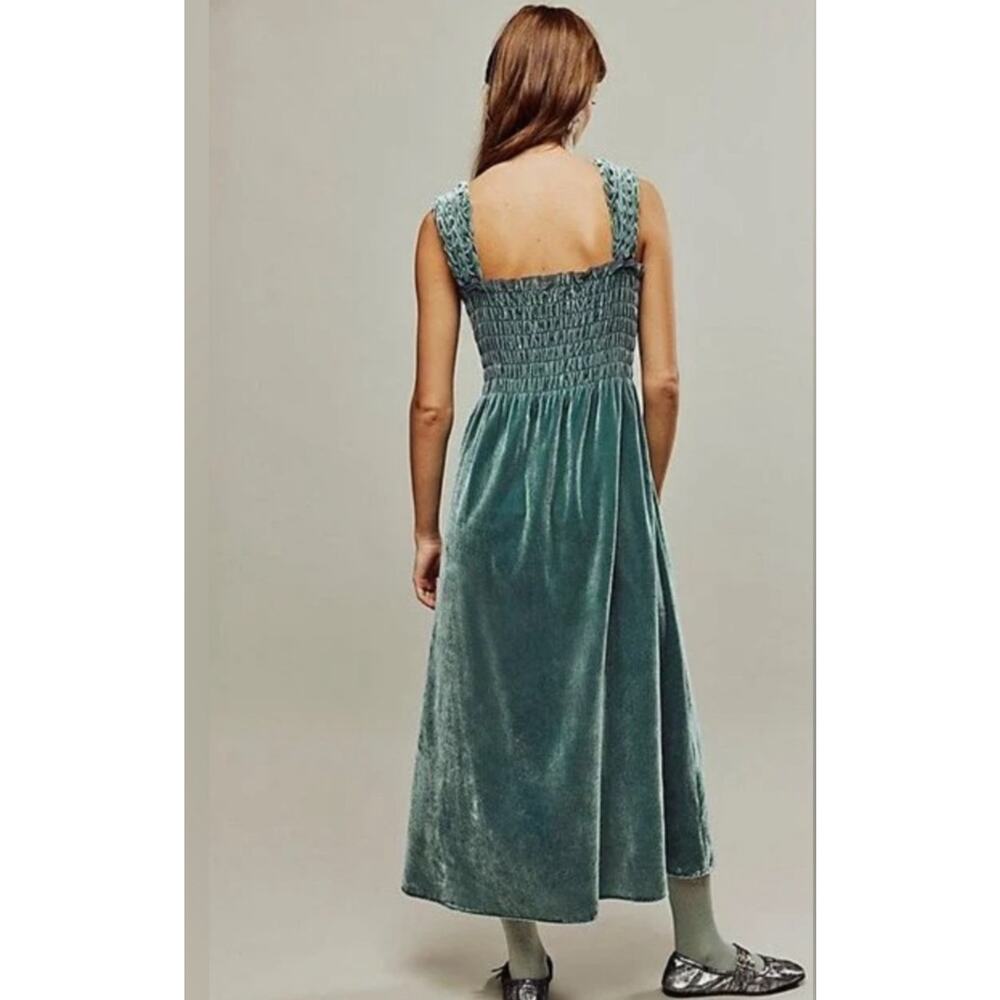 Free People NWT Camille Velvet Midi Dress size Medium Smocked Sapphire - Picture 2 of 11